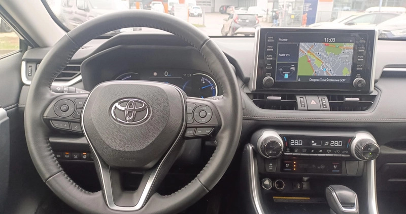 Toyota RAV4 cena 161900 przebieg: 52971, rok produkcji 2019 z Barwice małe 379